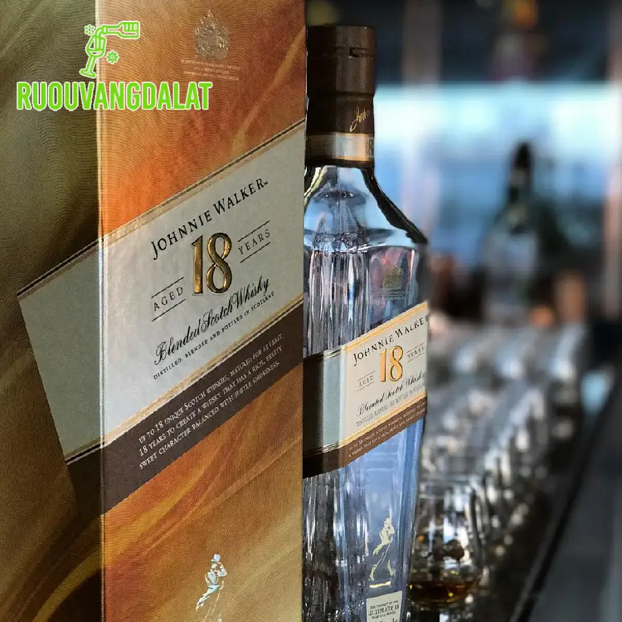 Hương vị độc đáo của rượu Johnnie Walker Aged 18 Years