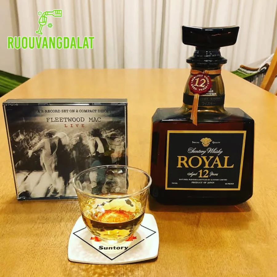 Giới thiệu về rượu Suntory Whisky Royal Aged 12 Years